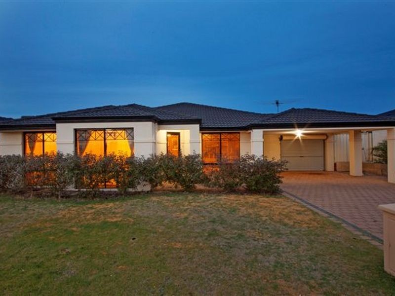33 Sciano Drive, Success WA 6164