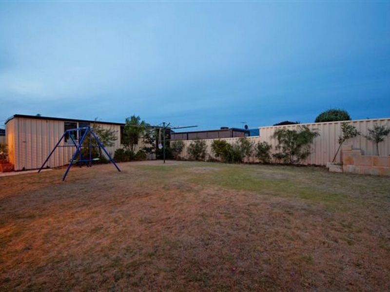 33 Sciano Drive, Success WA 6164