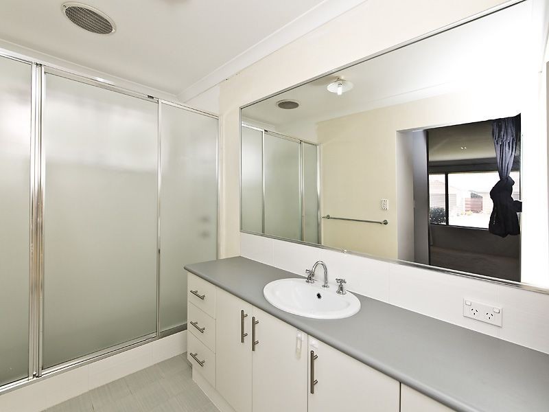 14 Seville Way, Aubin Grove WA 6164