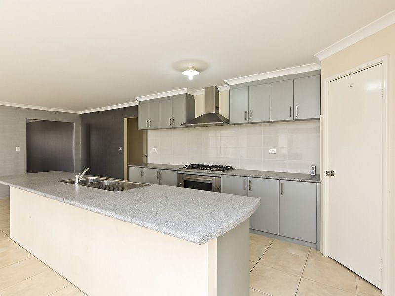 14 Seville Way, Aubin Grove WA 6164