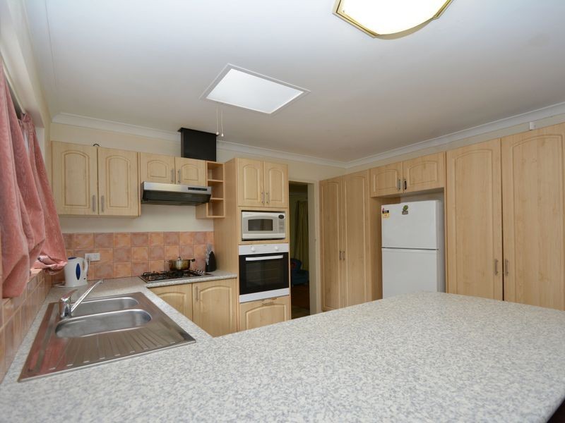 35 Harrison Road, Mount Richon WA 6112