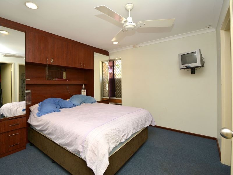 35 Harrison Road, Mount Richon WA 6112