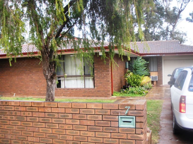 7 Cordelia Road, Armadale WA 6112