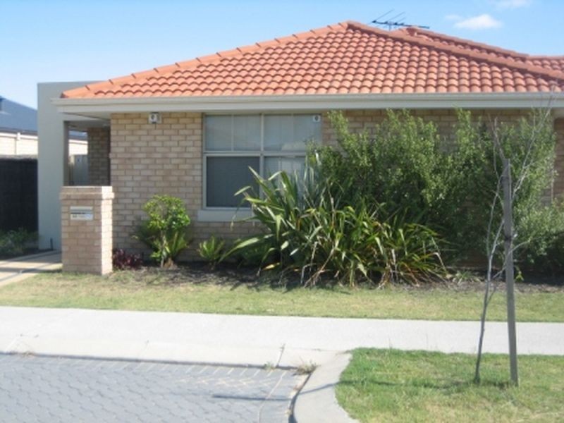 10 Goulburn Approach, Hammond Park WA 6164