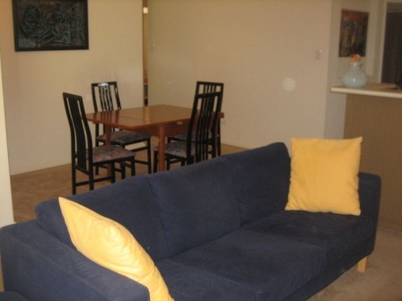 10 Goulburn Approach, Hammond Park WA 6164