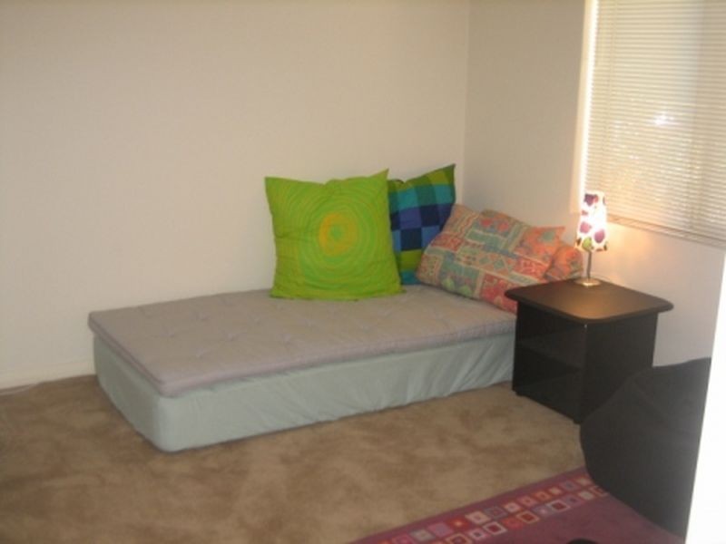 10 Goulburn Approach, Hammond Park WA 6164