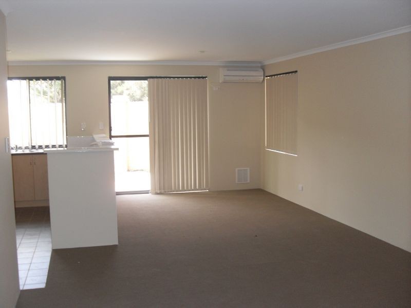 9/1 Coojong Link, Success WA 6164