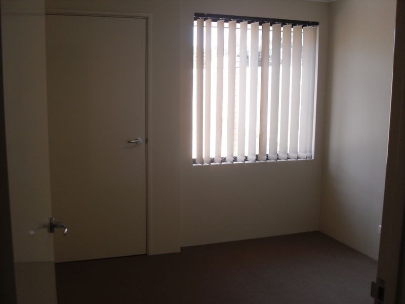 9/1 Coojong Link, Success WA 6164