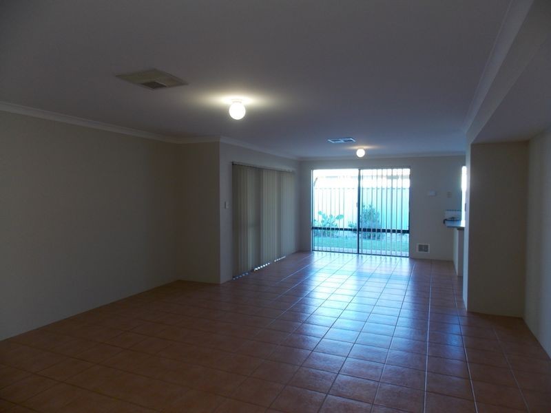14 Keystone Loop, Secret Harbour WA 6173