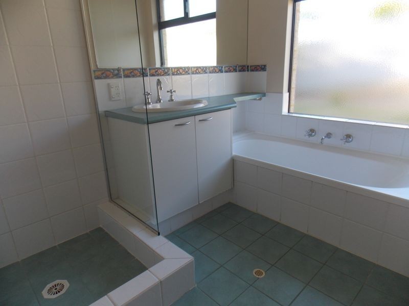 14 Keystone Loop, Secret Harbour WA 6173