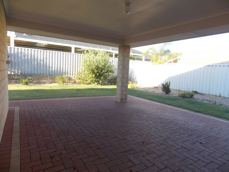 14 Keystone Loop, Secret Harbour WA 6173
