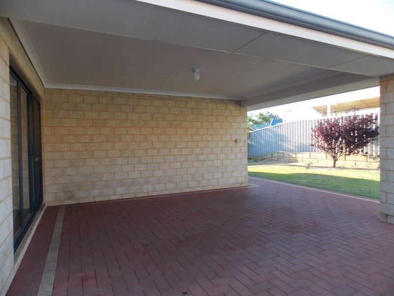 14 Keystone Loop, Secret Harbour WA 6173