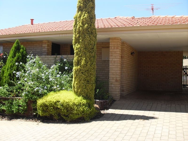 11/12 Philmore Crescent, Kardinya WA 6163