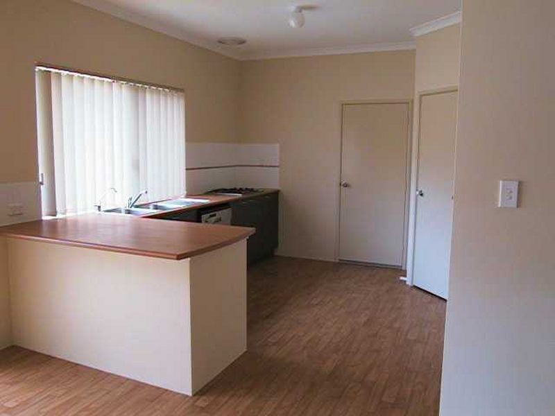 6 Dunmore Street, Secret Harbour WA 6173