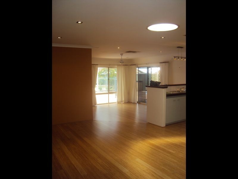 30 Haring Green, Atwell WA 6164