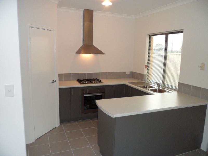 5/7 Crossville Way, Success WA 6164