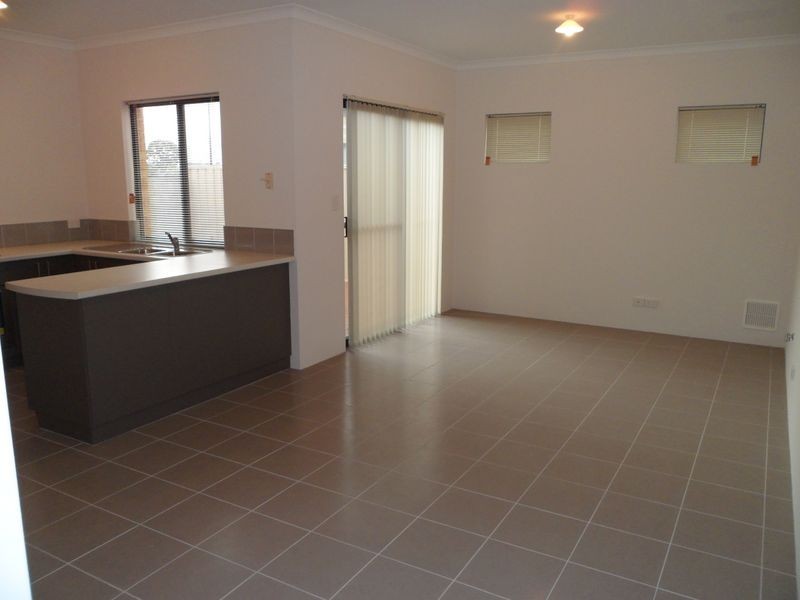 5/7 Crossville Way, Success WA 6164
