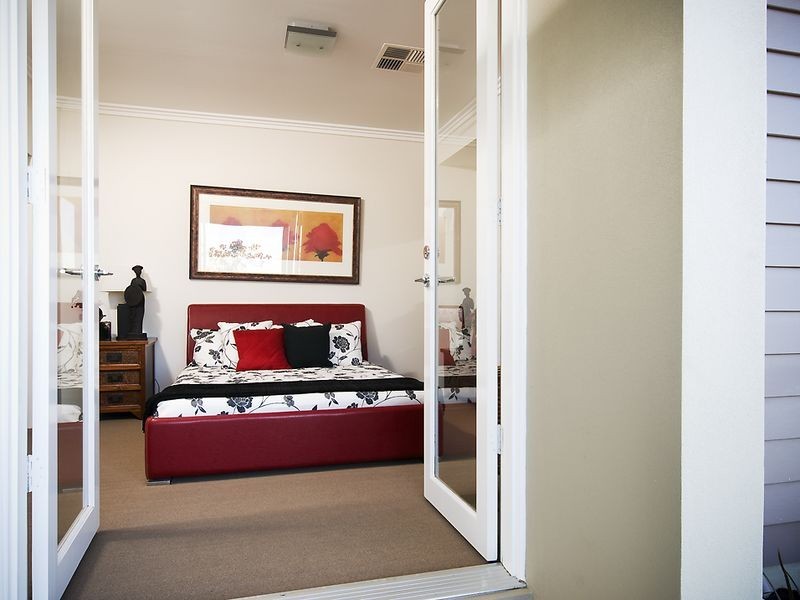 8 Angelica Way, Atwell WA 6164