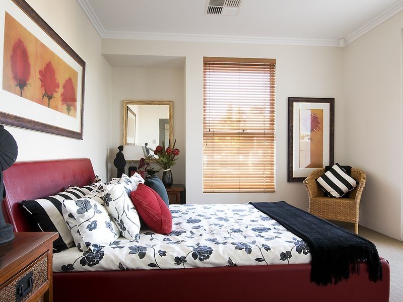 8 Angelica Way, Atwell WA 6164