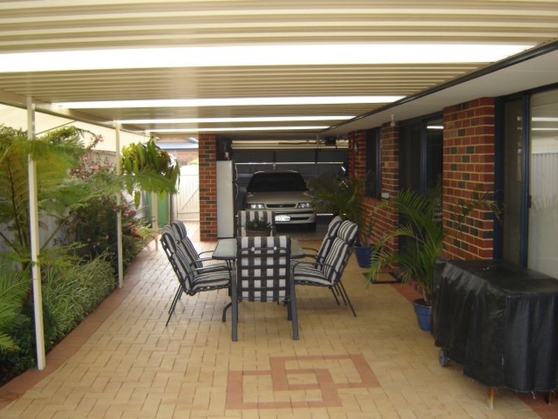 26 Avon Crescent, Atwell WA 6164