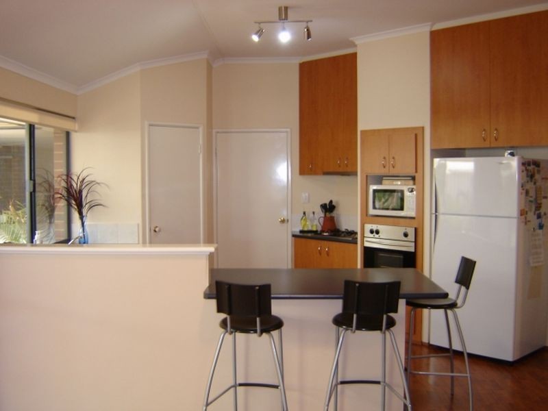 26 Avon Crescent, Atwell WA 6164