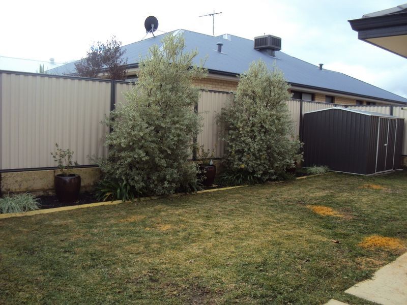 4 Versailles Parkway, Aubin Grove WA 6164