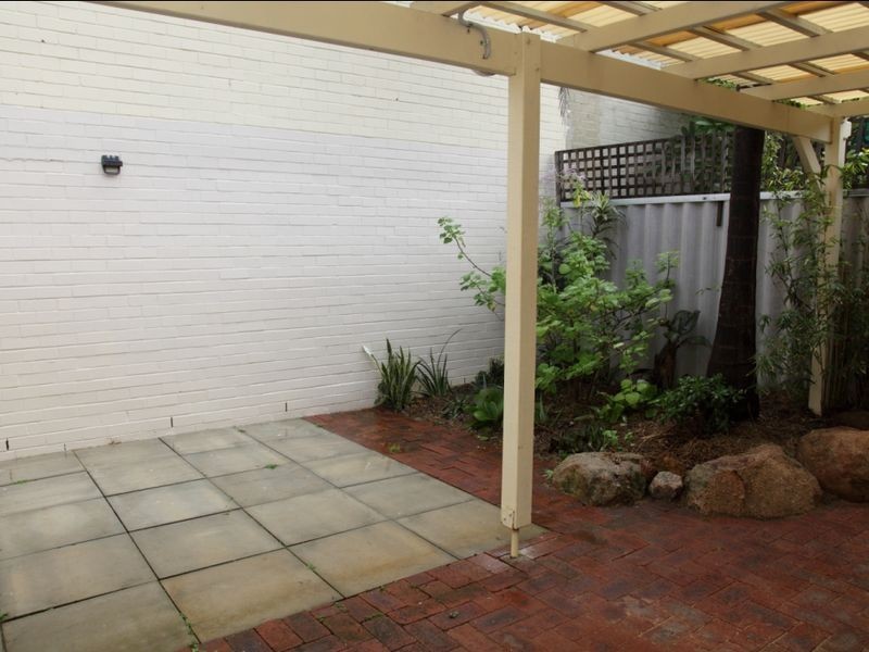 2/7 Kimberley street, West Leederville WA 6007