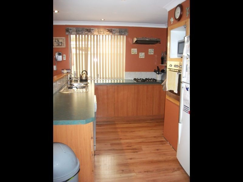 12 Marav Court, Success WA 6164