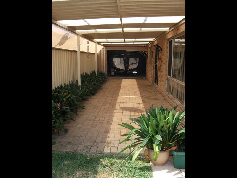 12 Marav Court, Success WA 6164