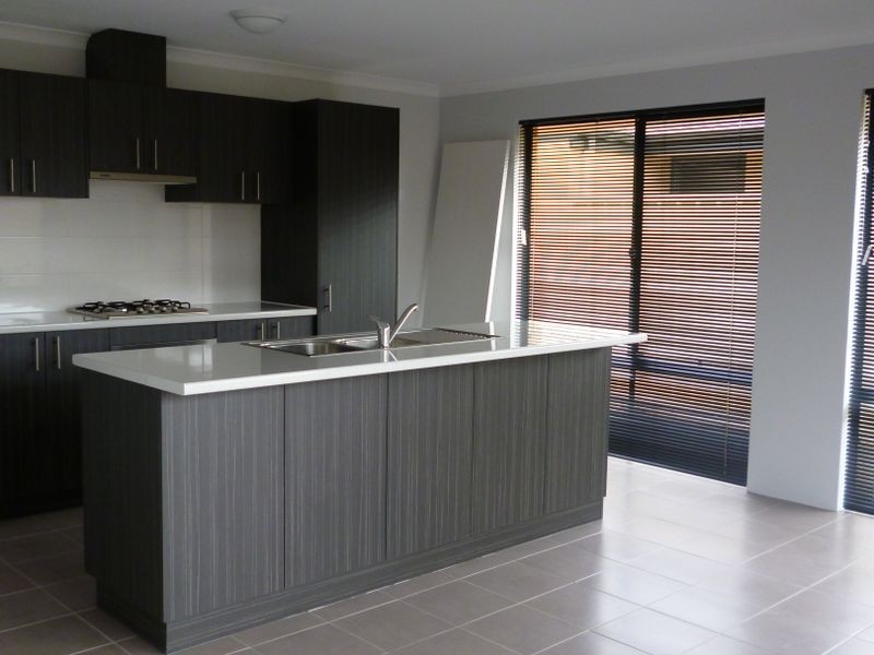 21 Mariposa Gardens, Success WA 6164