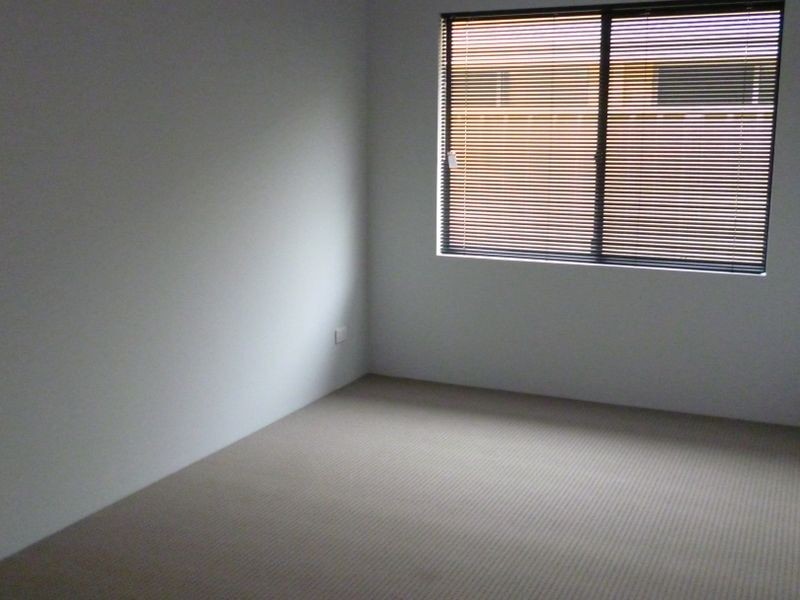 21 Mariposa Gardens, Success WA 6164