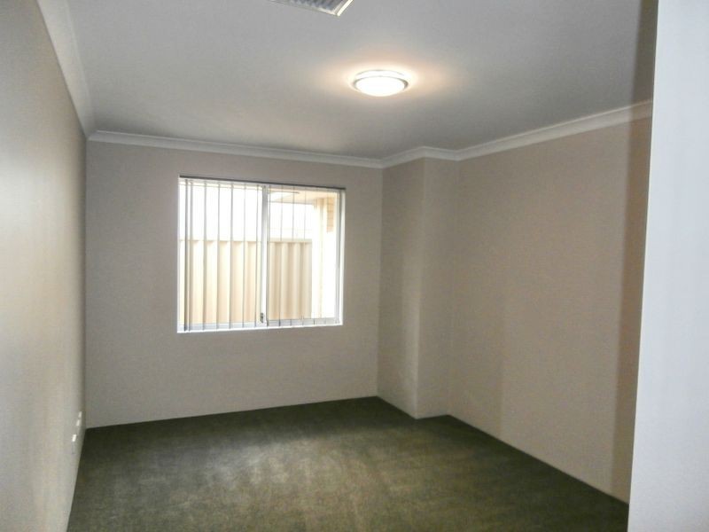 4 Blossom Chase, Aubin Grove WA 6164