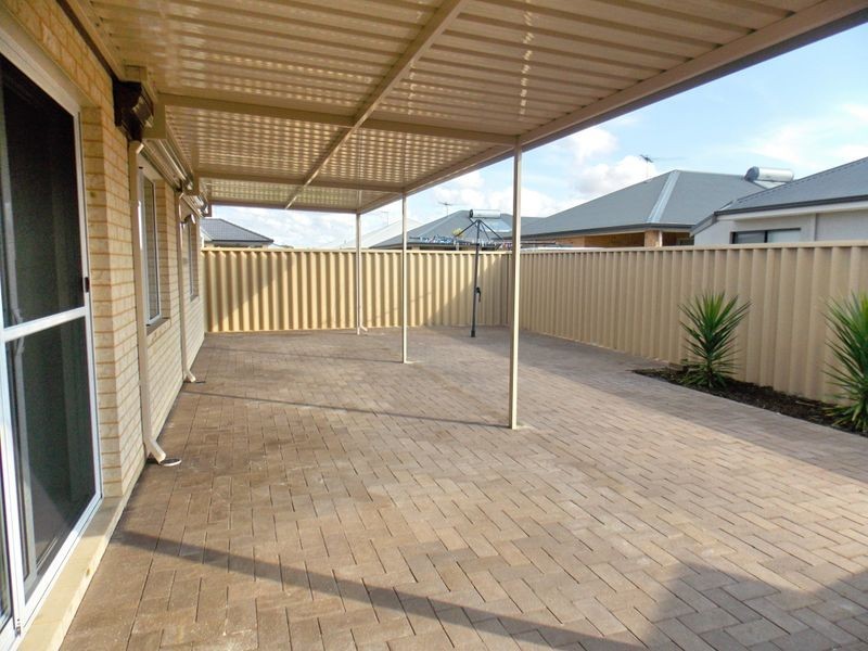 4 Blossom Chase, Aubin Grove WA 6164