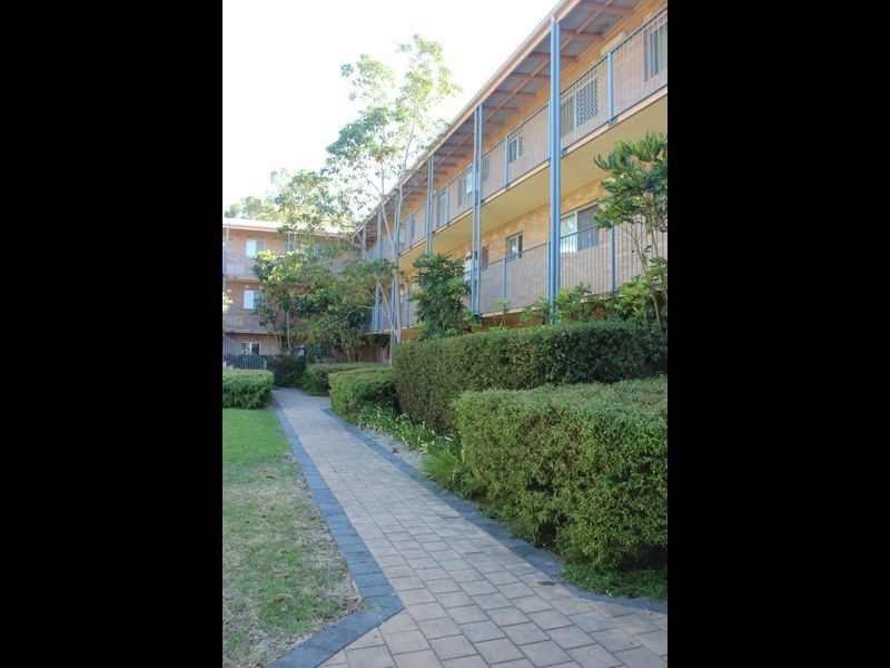 9/15 Friar John Way, Coolbellup WA 6163