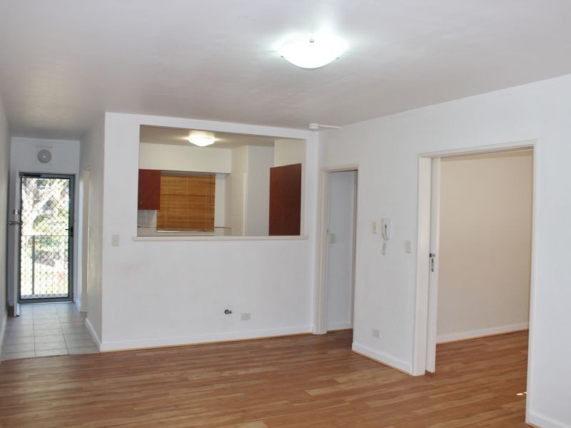 9/15 Friar John Way, Coolbellup WA 6163