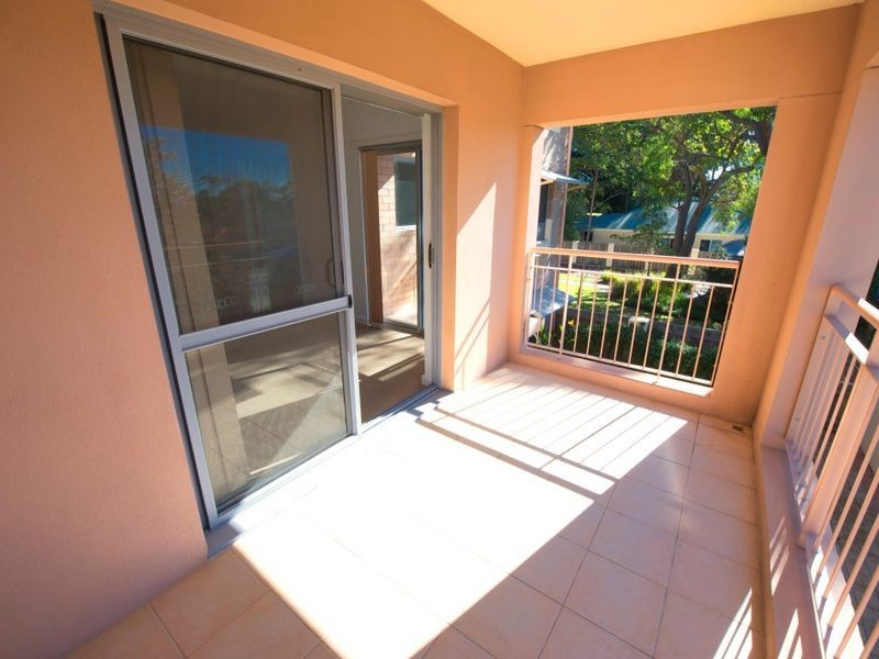 9/15 Friar John Way, Coolbellup WA 6163