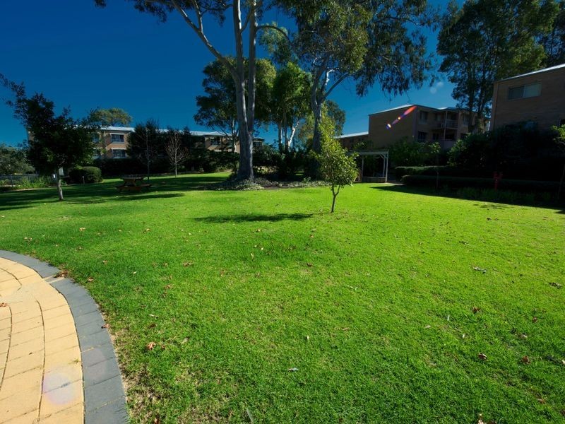 9/15 Friar John Way, Coolbellup WA 6163
