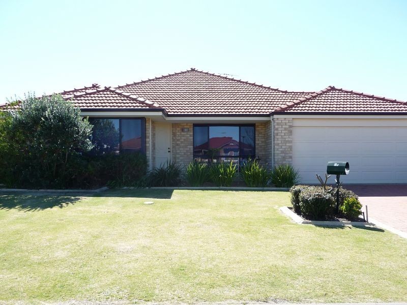 13 Reeves Entrance, Success WA 6164