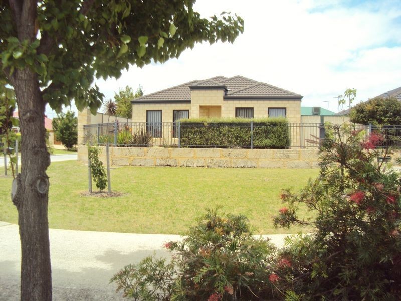 20 Richmond Entrance, Success WA 6164