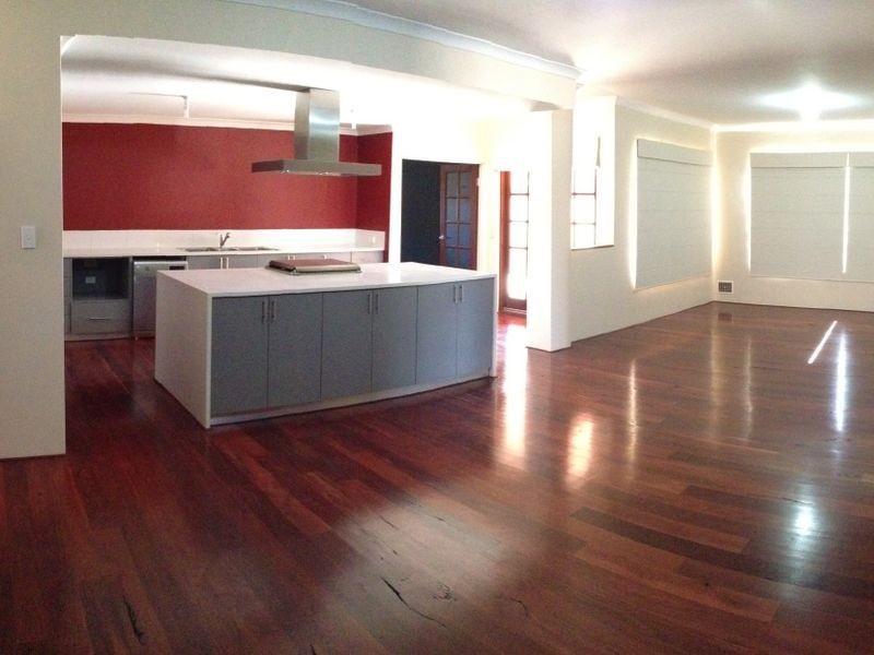 31 Jackadder Avenue, Hammond Park WA 6164