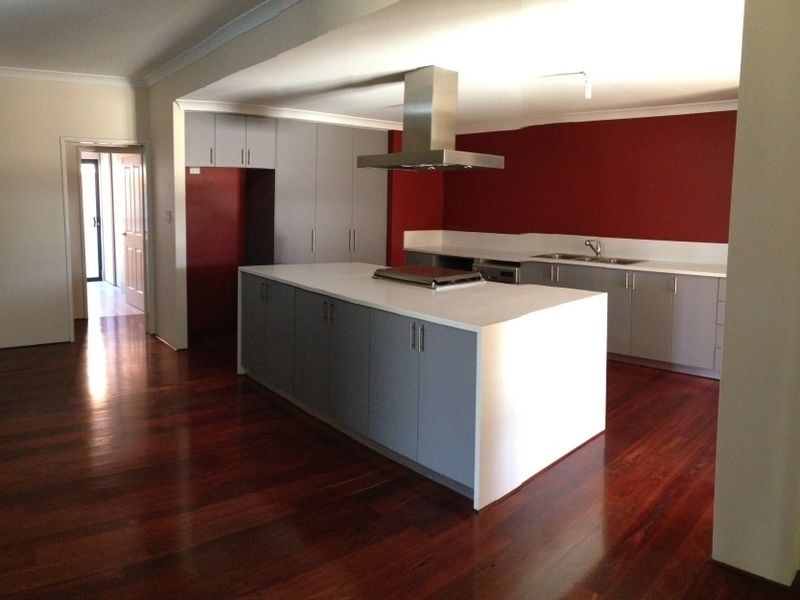 31 Jackadder Avenue, Hammond Park WA 6164