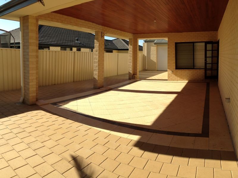 31 Jackadder Avenue, Hammond Park WA 6164