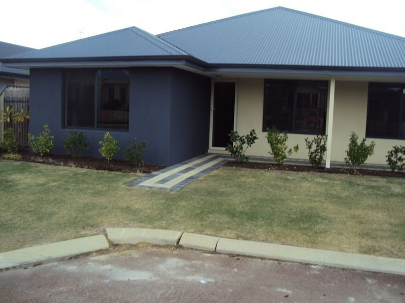 8 Teocote Crescent, Aubin Grove WA 6164