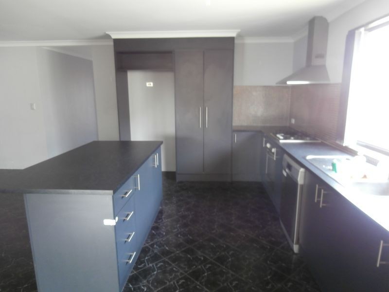 8 Teocote Crescent, Aubin Grove WA 6164