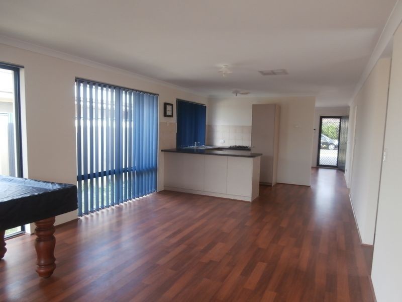 10 Covington Loop, Success WA 6164