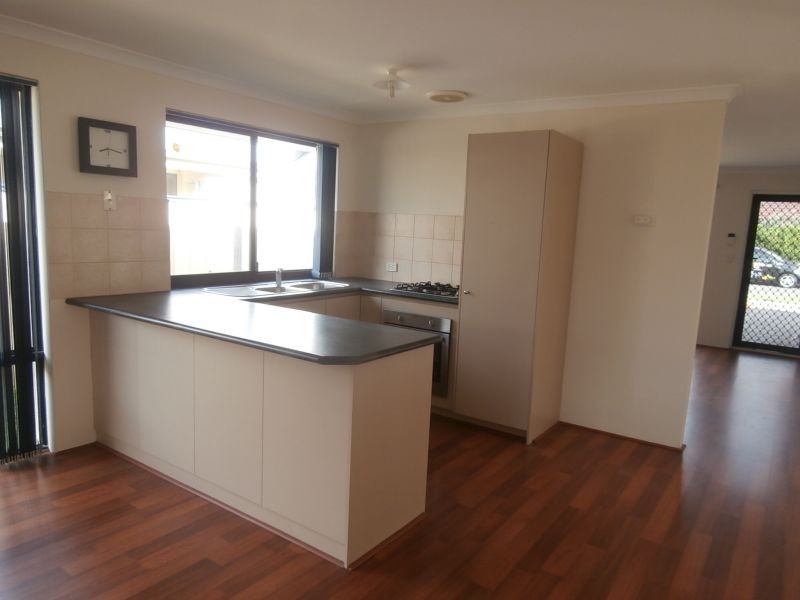 10 Covington Loop, Success WA 6164