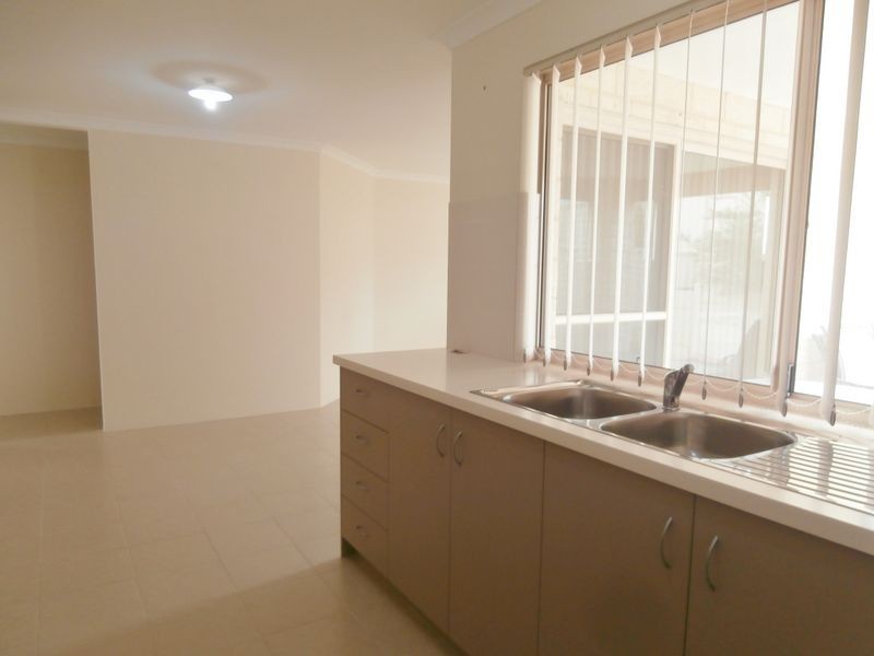 36 Peppermint Gardens, Aubin Grove WA 6164