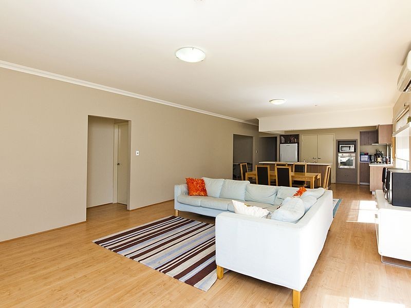 38 Sanguine Way, Atwell WA 6164