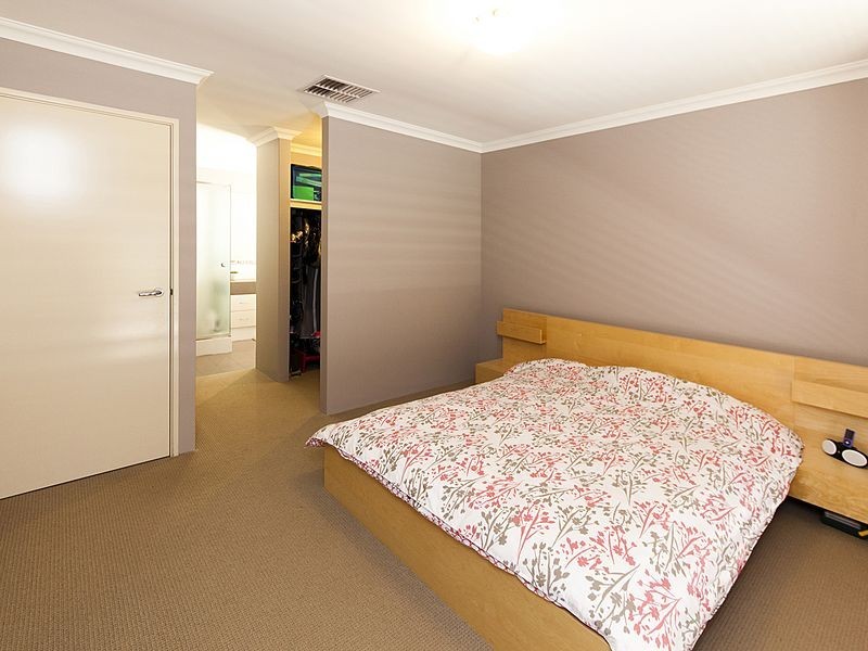 38 Sanguine Way, Atwell WA 6164