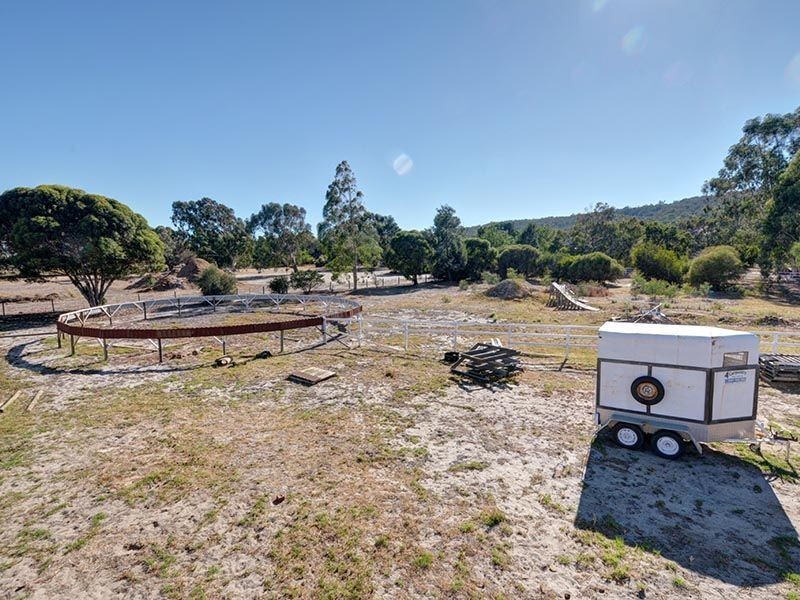 302 South West Highway, Armadale WA 6112